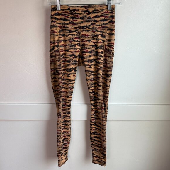 Fabletics Cacao Tigress On-The-Go PowerHold High-Waisted Mesh Leggings - Picture 4 of 12